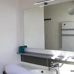 Hébergement de vacances Ancienne Longère Rénovée Avec Piscine Privative Et Animaux Admis - Fr-1-489-201 *